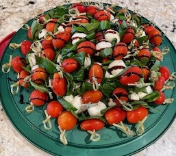 caprese appetizer with balsamic glaze